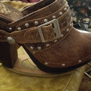 Vince Camuto clogs